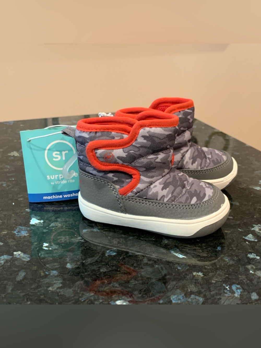 New! Surprize by Stride Rite baby boys size 3 boots gray camo Aster shoes